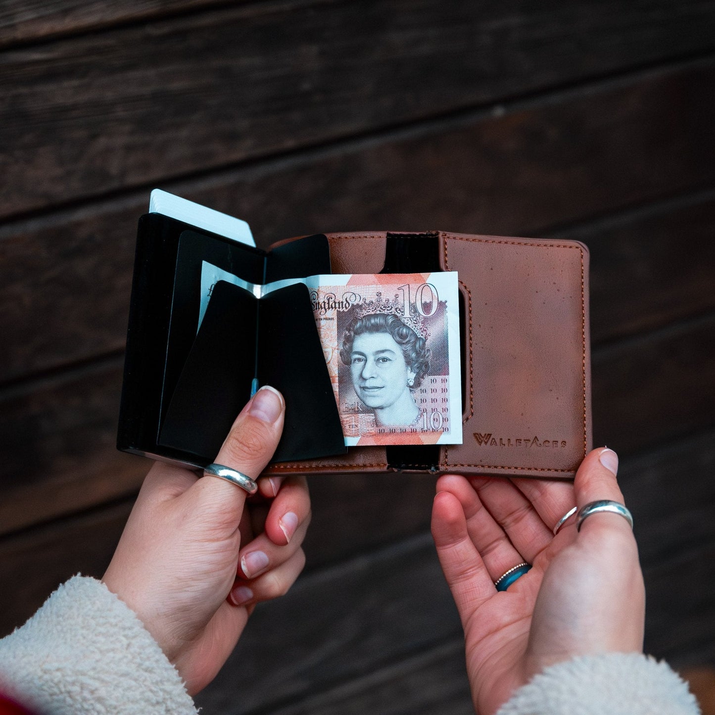 SlideVault™ Wallet